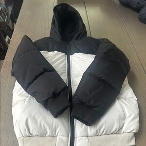 Old Navy Kids Black and White Puffer Jacket XL